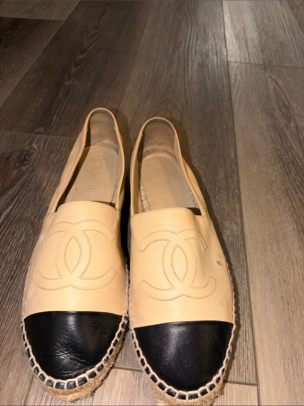 CHANEL Beige Leather Espadrilles with Black Cap Toe size 40